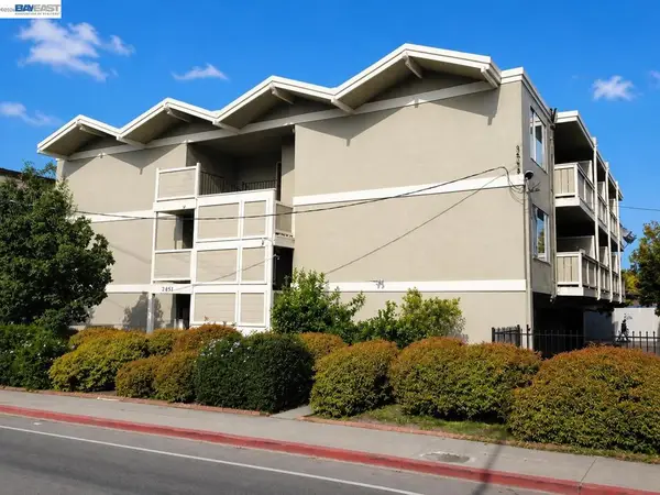 2451 Middlefield Rd, Redwood City, CA 94063