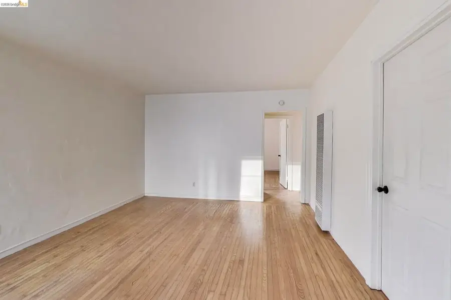 33 E Home Place, Oakland, CA 94610 - #3