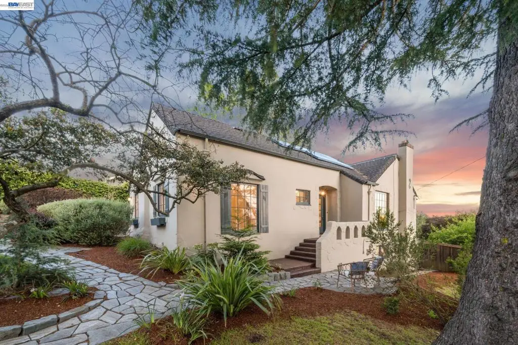 6968 Thornhill Drive, Oakland, CA 94611 - #1