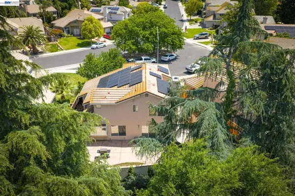 1930 Tahoe Cir, Tracy, CA 95376