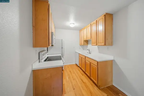 150 Sharene Ln #109, Walnut Creek, CA 94596