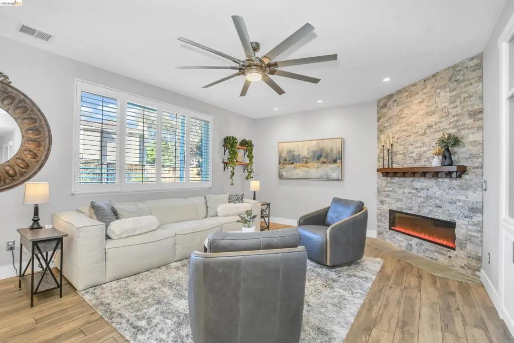 2037 Newton Dr, Brentwood, CA 94513 - #1