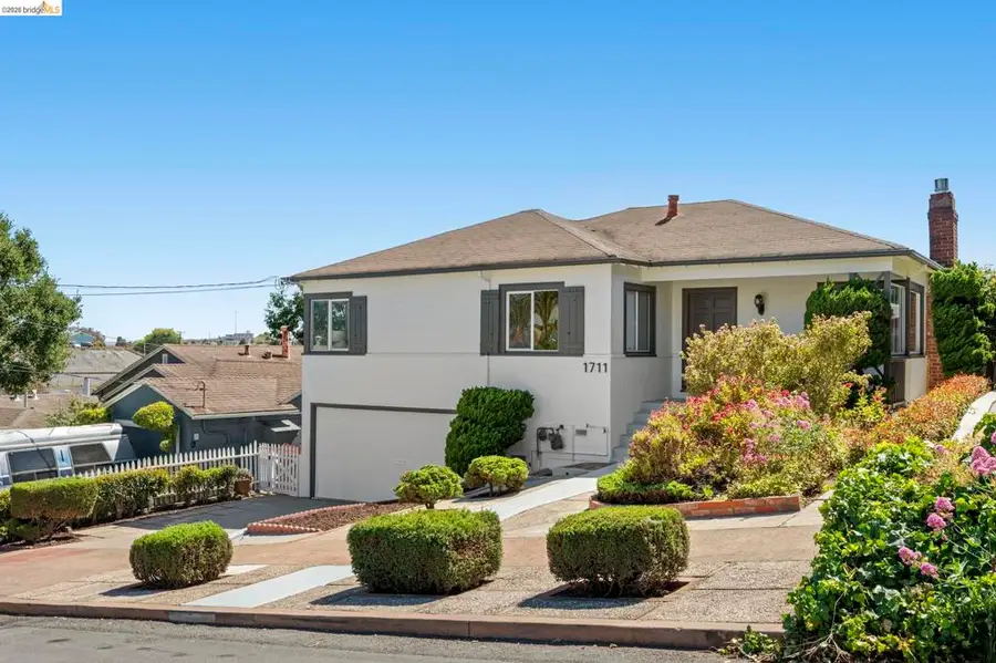 1711 Santa Clara St, Richmond, CA 94804 - #2