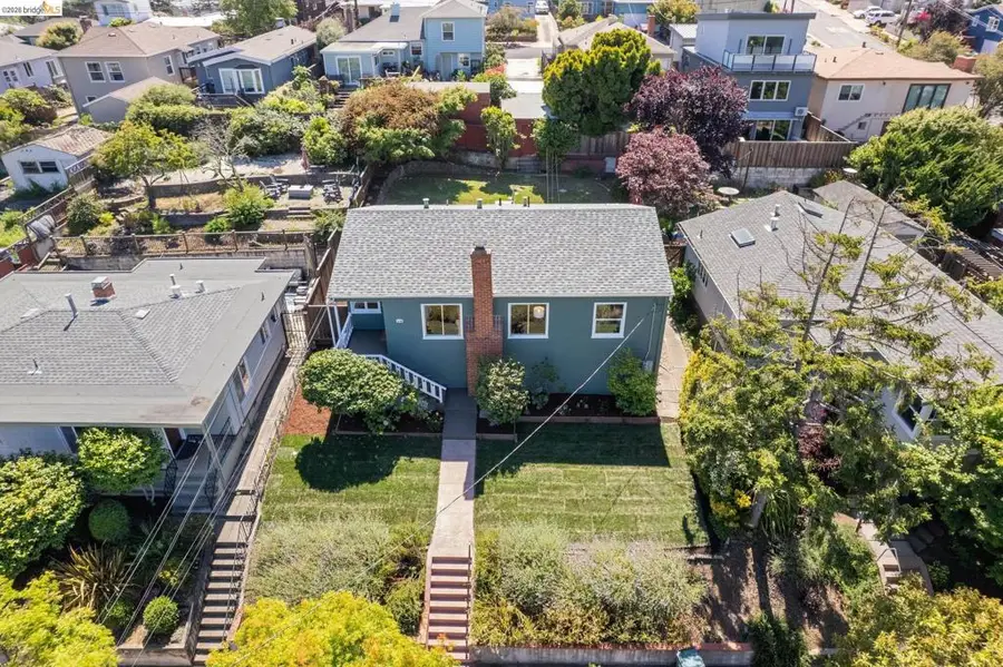 1621 Mendocino St, Richmond, CA 94804 - #2