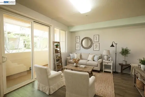 45 Parc Pl, Milpitas, CA 95035