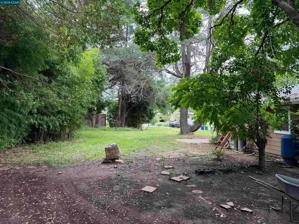 1038 Johnston St, Napa, CA 94558