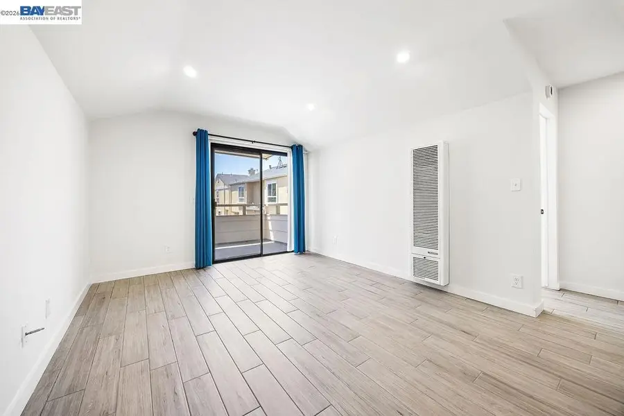 2077 Washington Ave #212, San Leandro, CA 94577 - #3