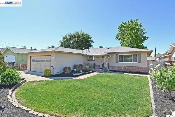 827 Caliente Ave, Livermore, CA 94550