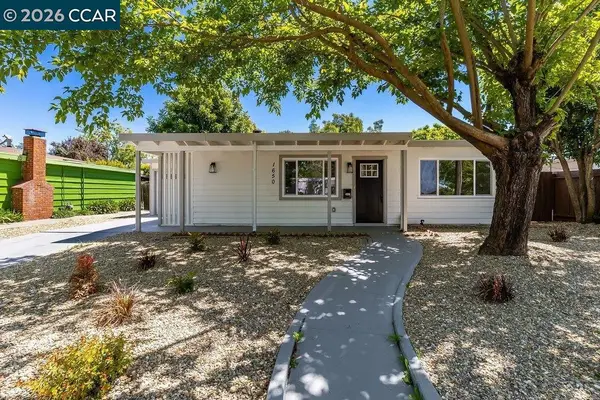 1650 Moraga Dr, Santa Rosa, CA 95404