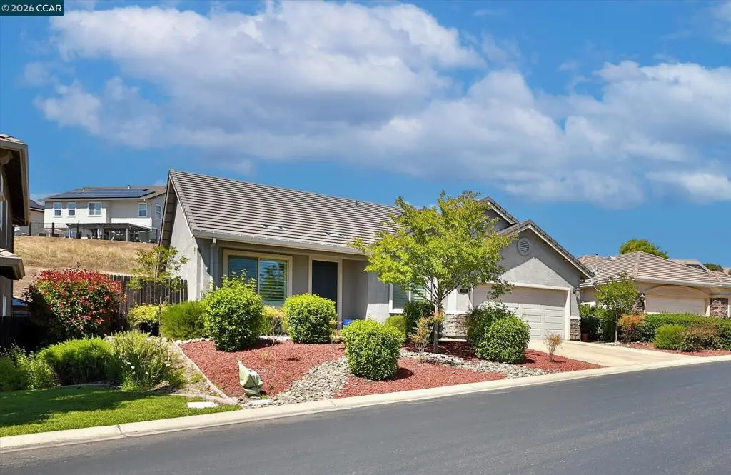 305 Gold Creek Dr, Valley Springs, CA 95252 - #1