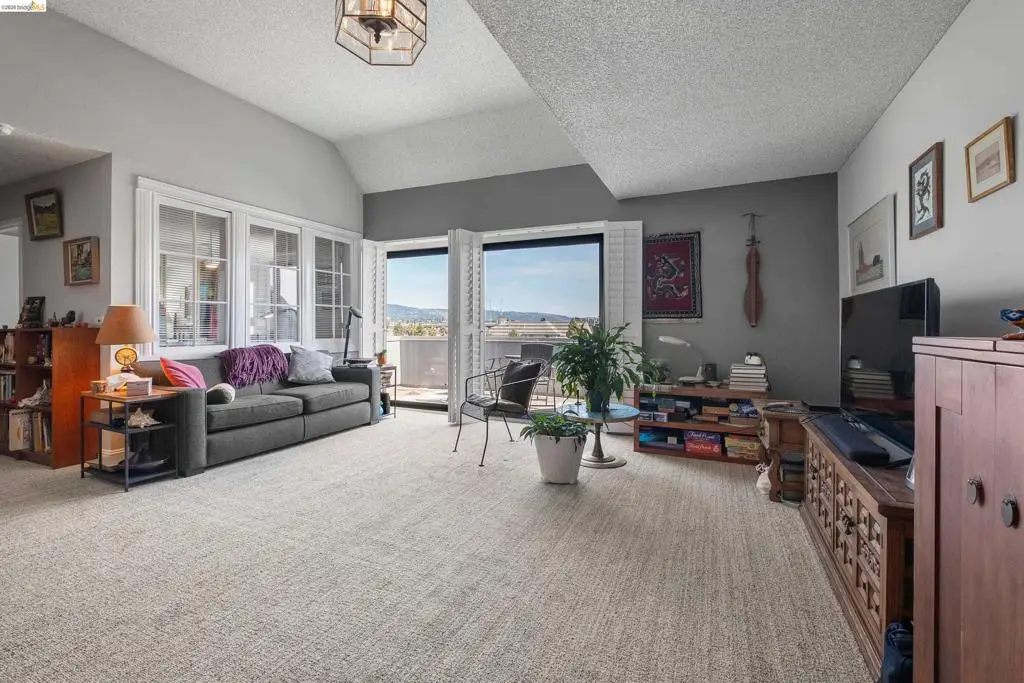 1 Embarcadero #353, Oakland, CA 94607 - #1