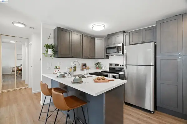 199 Montecito Ave #305, Oakland, CA 94610