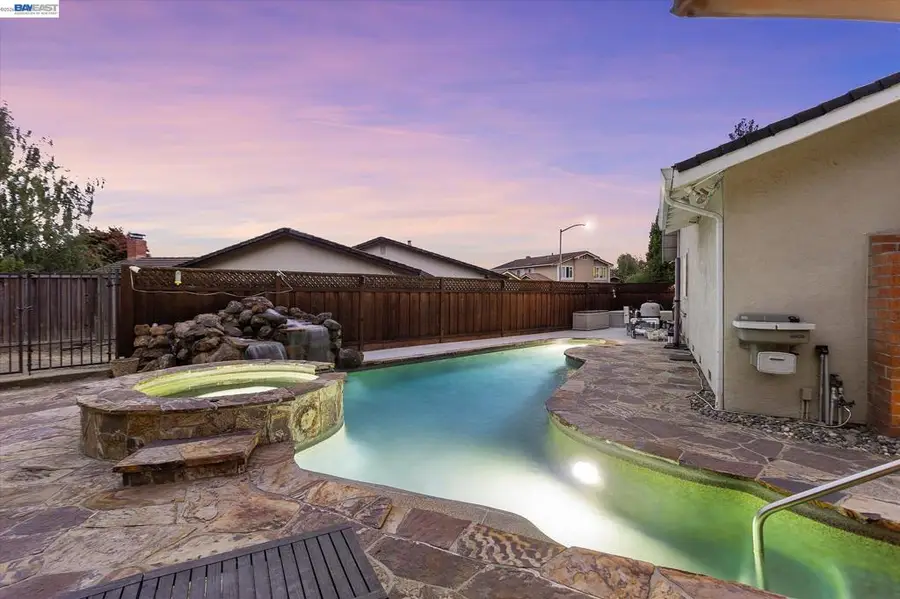 5736 Medallion Ct, Castro Valley, CA 94552 - #2