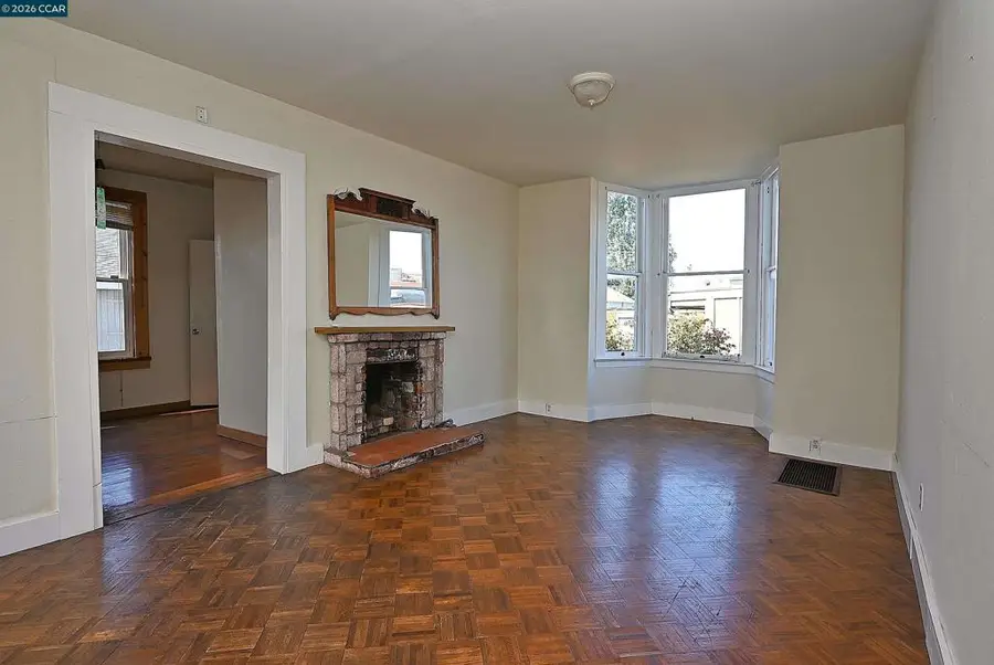 979 Grace Ave, Oakland, CA 94608 - #2