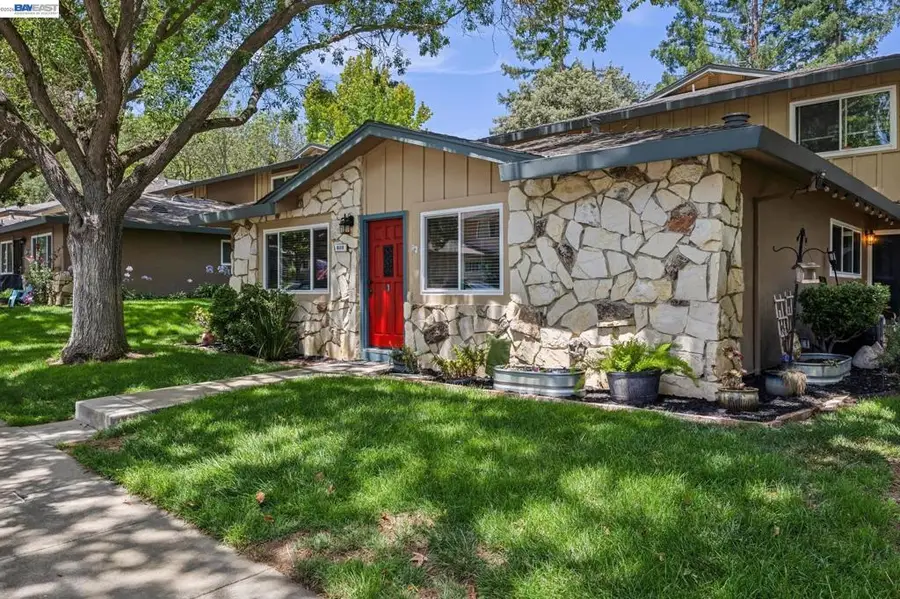 8110 Arroyo Dr, Pleasanton, CA 94588 - #2