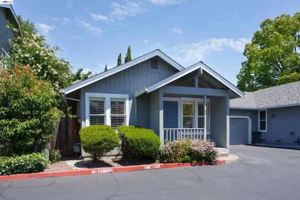 49 Okelley Way, Santa Rosa, CA 95403