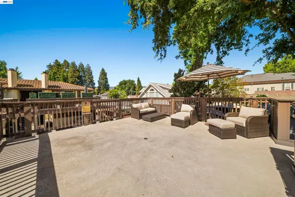 694 Peters Ave, Pleasanton, CA 94566