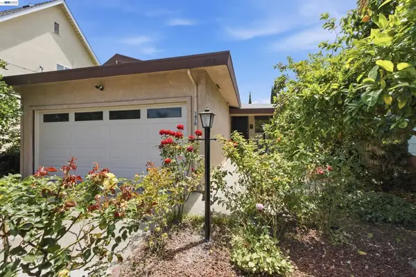 1478 Plaza Dr, San Leandro, CA 94578