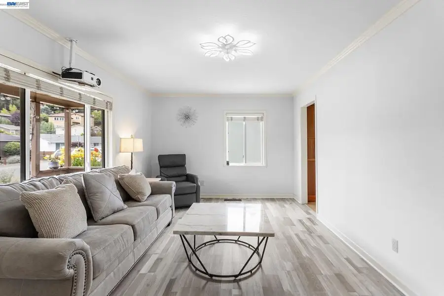 3270 Keith Ave, Castro Valley, CA 94546 - #2