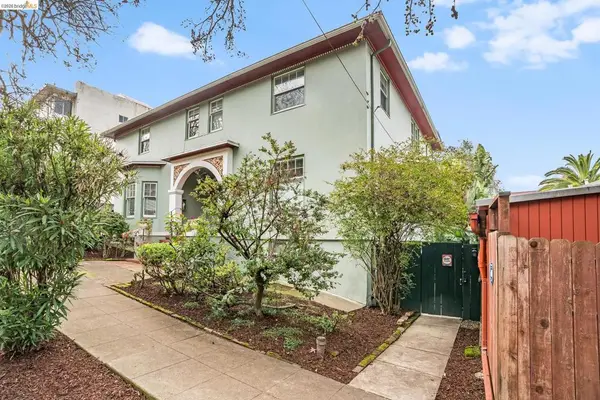 95 Moss Ave, Oakland, CA 94610