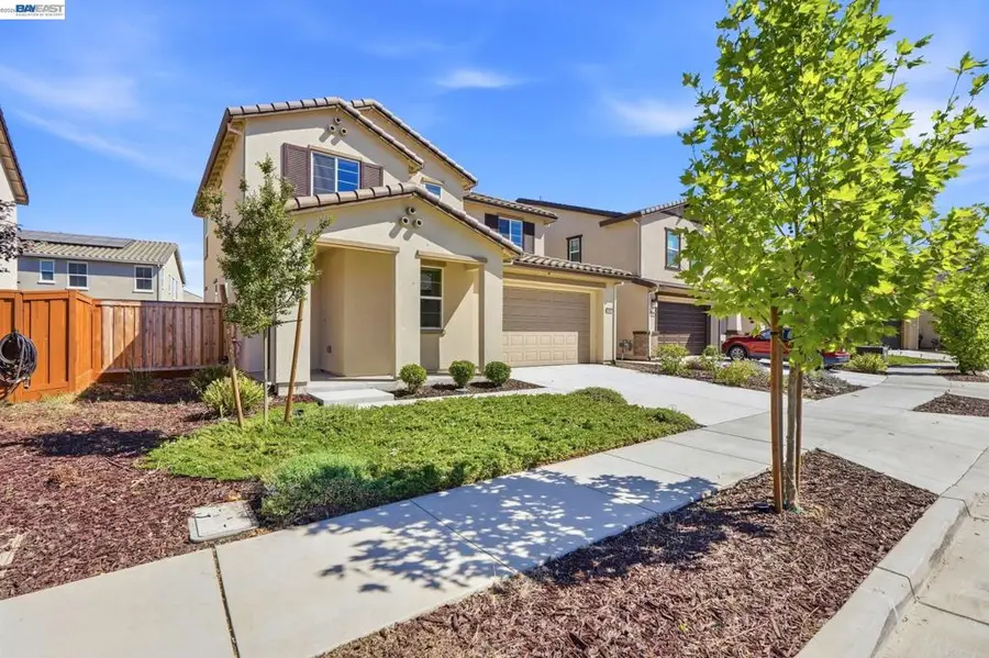 639 Rosedale Way, Lathrop, CA 95330 - #2