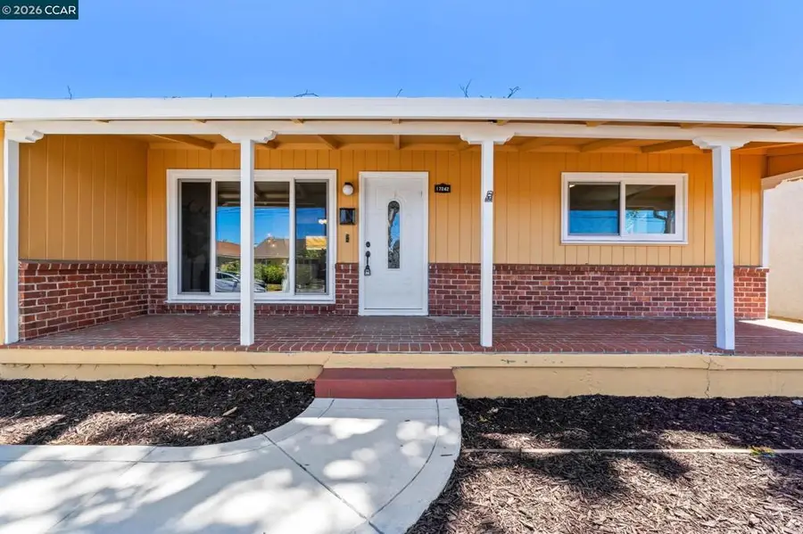 17242 Via El Cerrito, San Lorenzo, CA 94580 - #2