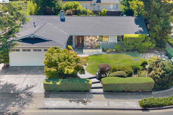11055 La Paloma Drive, Cupertino, CA 95014