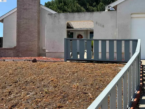8206 Rhoda Ave, Dublin, CA 94568