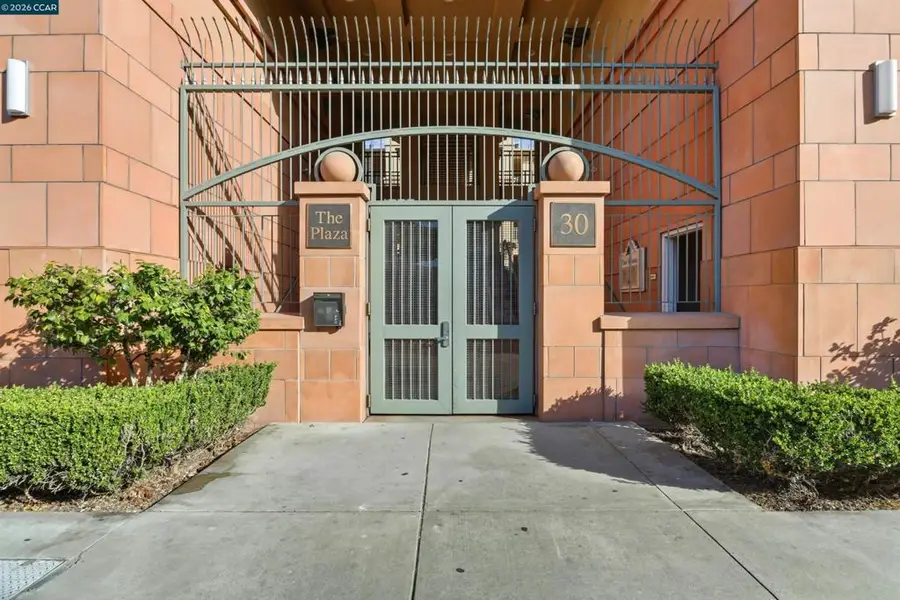 30 E Julian St #203, San Jose, CA 95112 - #3