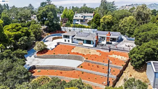 4363 Short Hill Road, Oakland, CA 94605