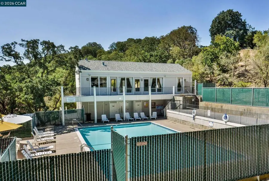 532 Ridgeview Ct, Pleasant Hill, CA 94523 - #2