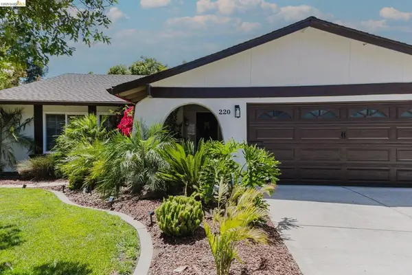 220 Yosemite Dr, Livermore, CA 94551