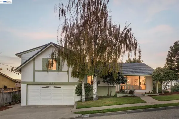 3636 Arcadian Dr, Castro Valley, CA 94546
