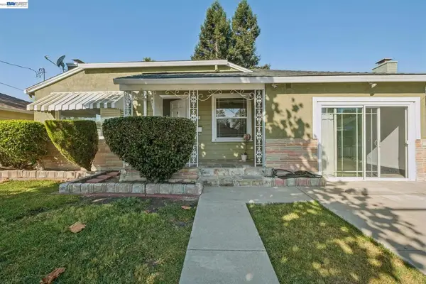 527 Capistrano, Oakland, CA 94603