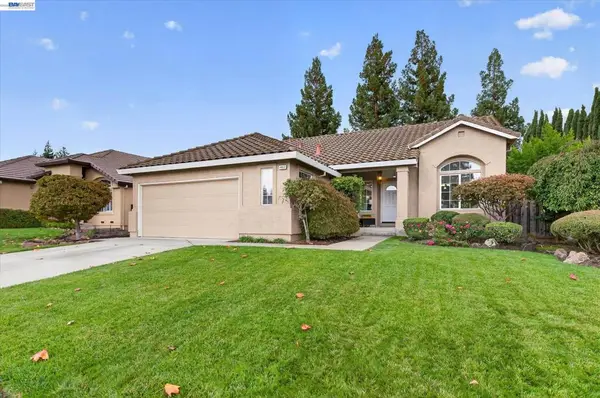 4853 Julie St, Livermore, CA 94550