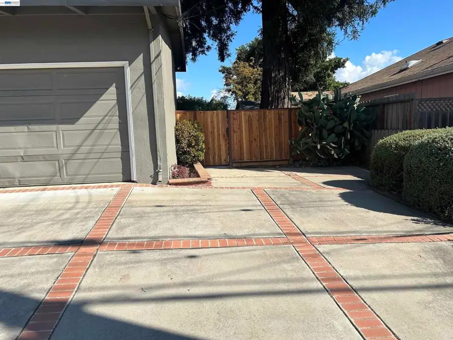 3905 Nichandros St, Castro Valley, CA 94546 - #3