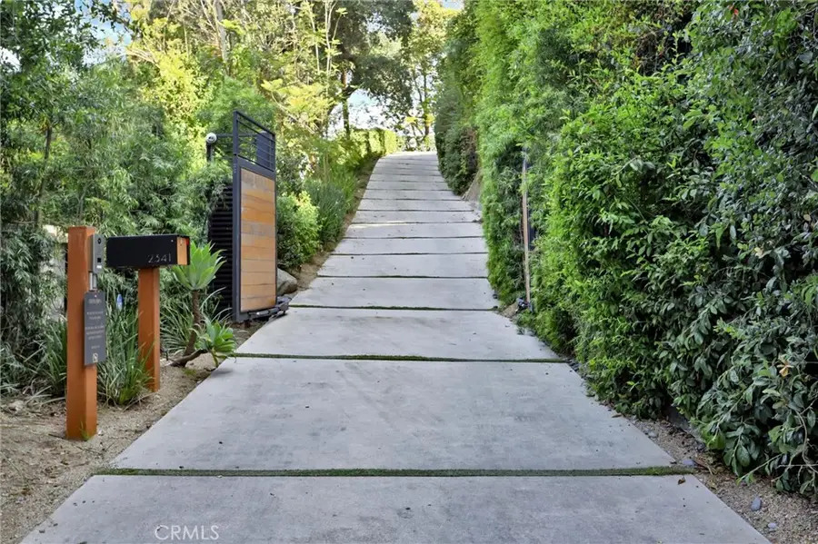 2341 Zorada Court, Los Angeles, CA 90046 - Image #2