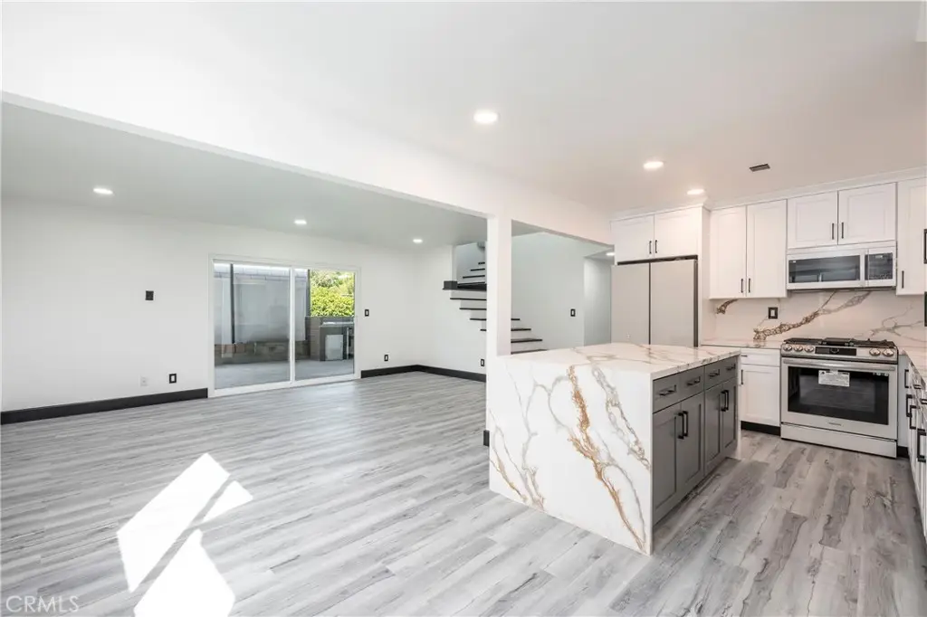 10864 Wolcott Place, Mission Hills, CA 91345 - #1