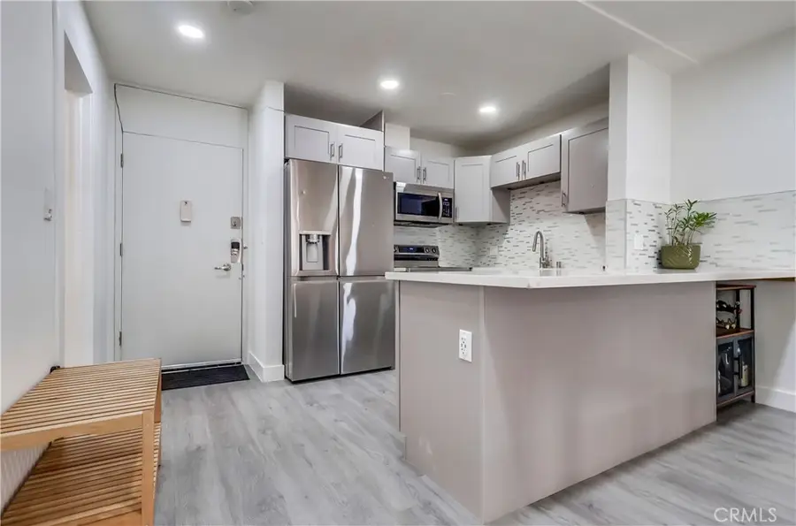 425 S Kenmore Avenue #306, Los Angeles, CA 90020 - Image #2