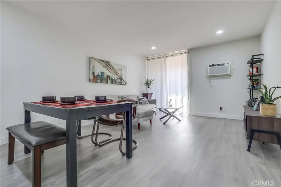 425 S Kenmore Avenue #306, Los Angeles, CA 90020 - Image #3