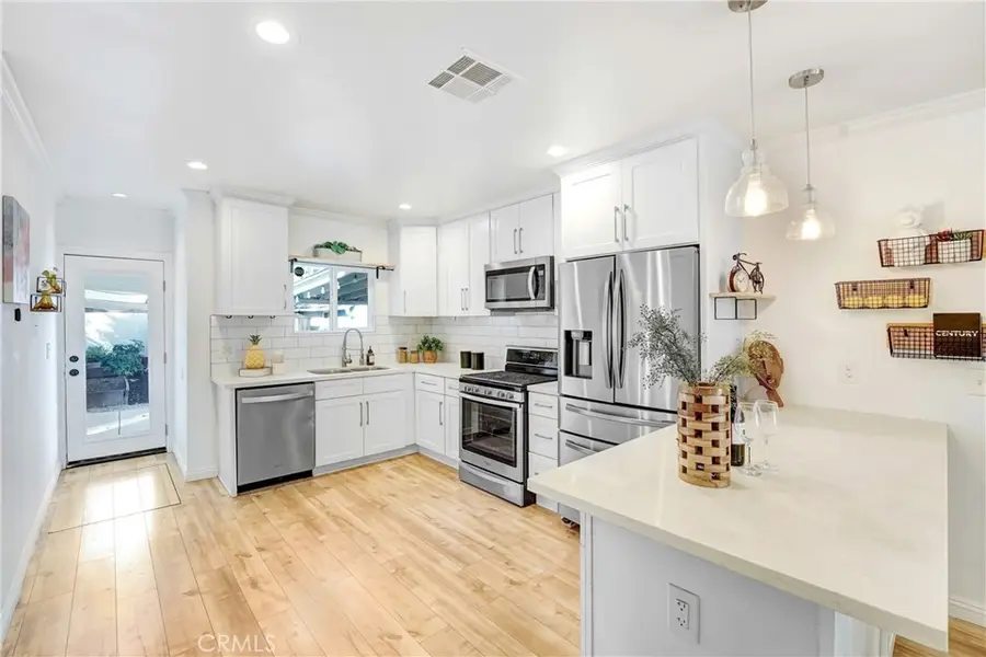 5217 Navarro Street, Los Angeles, CA 90032 - #2