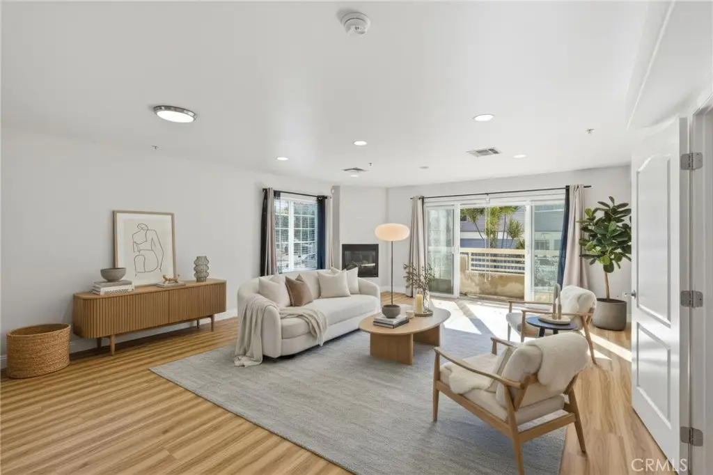 1133 S Hoover #416, Los Angeles, CA 90006 - #1