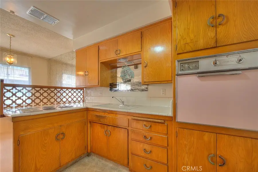 211 E California #B7, Glendale, CA 91206 - #2