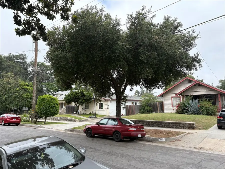 401 N Chester Avenue, Pasadena, CA 91106 - #2