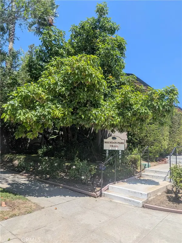 2490 E Mountain Avenue, Pasadena, CA 91104