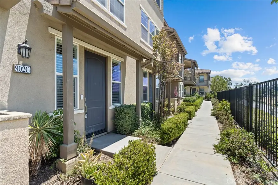 902 N Botanica Lane #C, Azusa, CA 91702 - #2