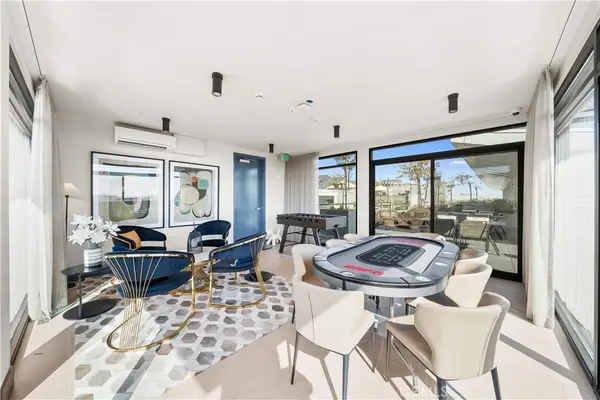 218 N El Molino Avenue #303, Pasadena, CA 91101