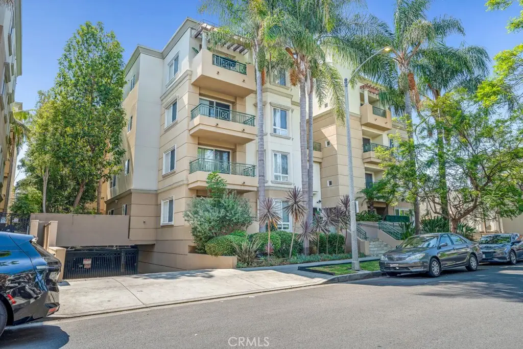 305 Arnaz Drive #103, Los Angeles, CA 90048 - Image #1