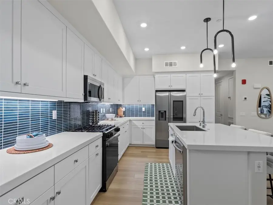 27209 Cranmore Way #203, Valencia, CA 91381 - Image #3