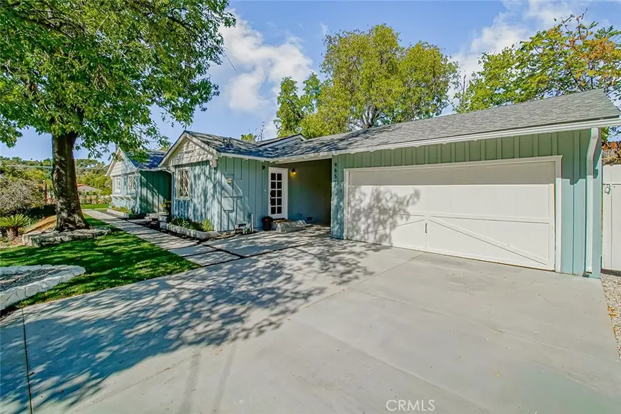 9851 Shadow Island Drive, Sunland, CA 91040 - Image #2